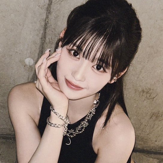 02rinaty's tweet photo. カラコン会社さん、フリーだからこそ今、石井蘭とのコラボ本気で検討してくれませんか？？裸眼でカラコンみたいな瞳なので、再現した「RAN RING」「RAN PEARL」でどうでしょう。 https://t.co/5FkfVcOw0O