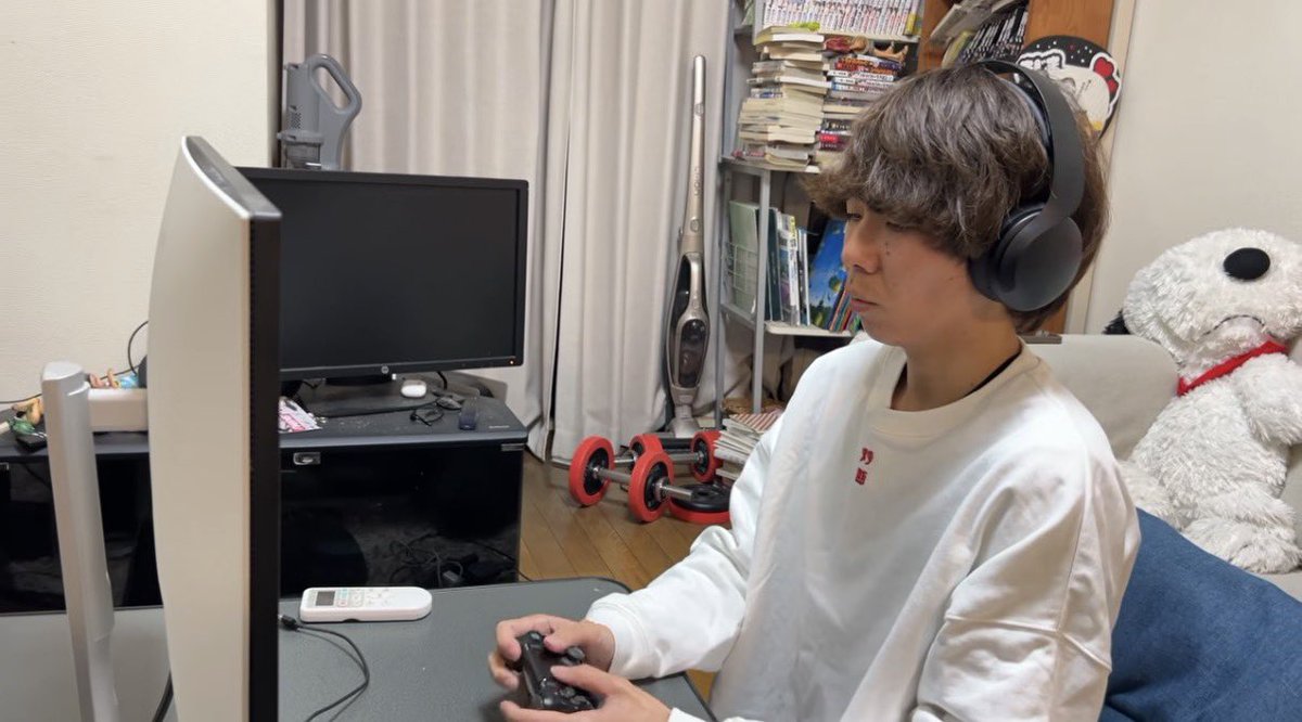 ニートがゲームで負けてモニターをぶっ壊しました。