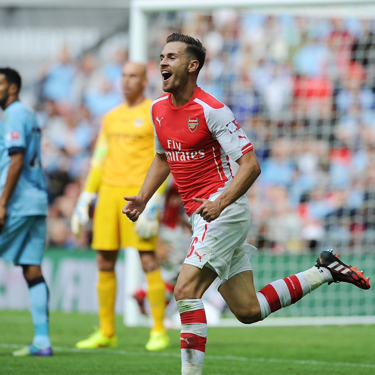 عزيز tweet media