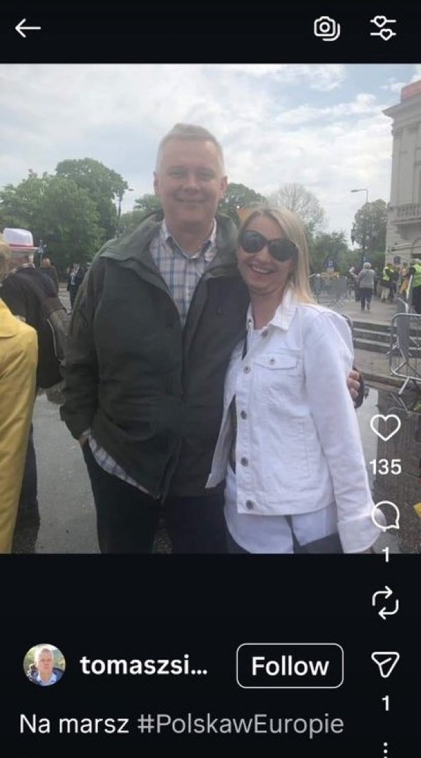 Wrong242 tweet media