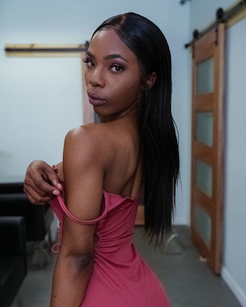 tweetsbyfargo's tweet image. Sarah Banks               Or.                  Victoria cakes