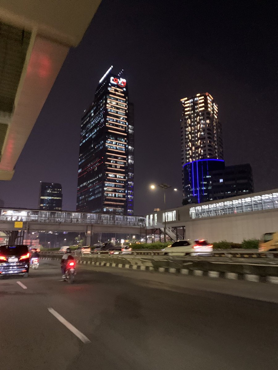 kalo tiap hari pulang kerja sepi begini indah bgt si dunia iniii