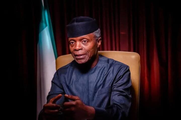 AdewumiCollins's tweet photo. From Abuja to the African continent, Prof. Yemi Osinbajo, @ProfOsinbajo keeps rising.
Now appointed Senior Strategic Advisor to Africa CDC
This is not coincidence , it’s competence on demand.
#OsinbajoTheFixer https://t.co/yeenSqkKUH