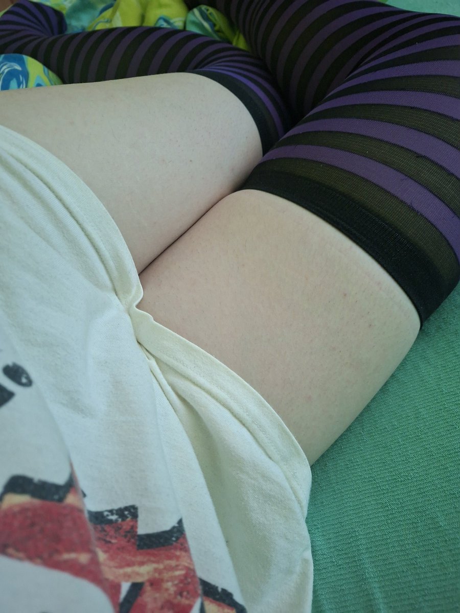 SleepyAzao tweet media