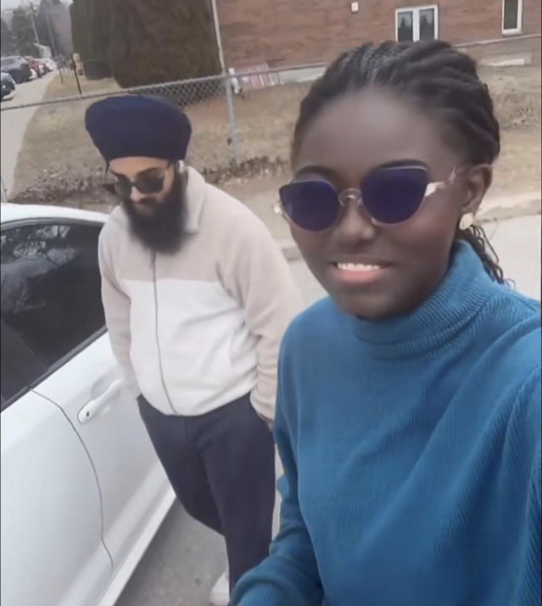 NanaEzze tweet media