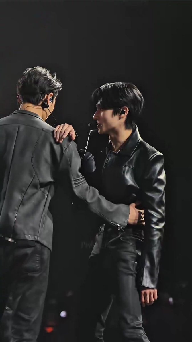 riven 🌊 tweet media