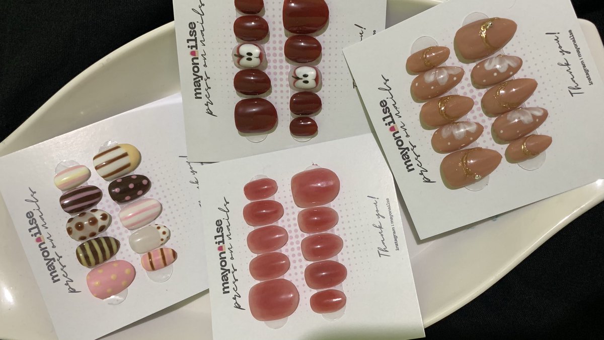 bymayonailse's tweet photo. haloo warga x, aku jual PRESS ON NAILS START FROM 35k, customable, reusable, handmade. detail desain bisa liat di instagram @/mayonailse yaa. please dm for order!! bisa co🍊 https://t.co/OP5htLzSh9
