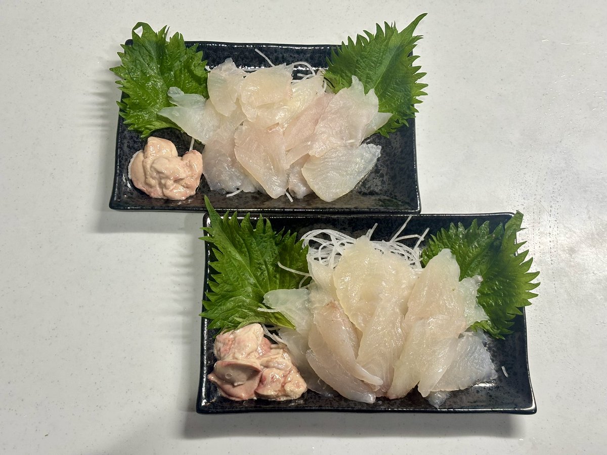 ts0315's tweet photo. カワハギ🐟
肝醤油で頂きます😋✨

#晩酌
#酒の肴
#刺身
#酒のアテ
#湘南ライフ https://t.co/aT1J94OLKR