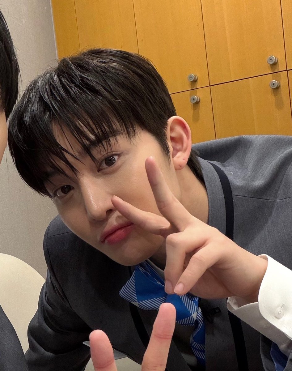 뮤.☘︎ ˖ tweet media