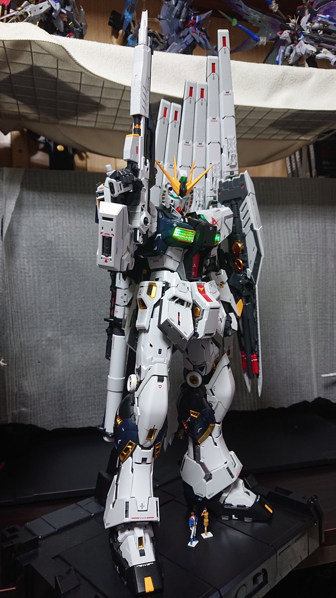 onukitan's tweet photo. デカール貼り楽しい
これだけでグレードが上がるし
#PGUNLEASHED 
#ガンプラ 
#νガンダム https://t.co/9idI78aMgn