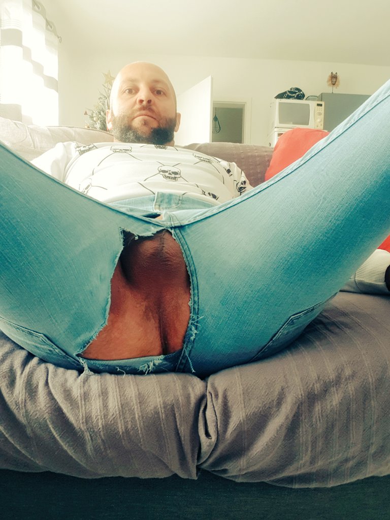 Qui veut me le déchirer encore plus 🤔😜😱
Who wants to tear it apart even more? 🤔😜😱