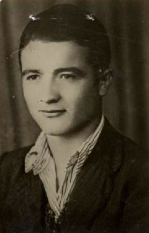 ANPIRomaPosti's tweet photo. #CarloManzi, coltivatore diretto, dopo l'#Armistizio militò nel battaglione "Marzocchi "della 63a brigata "Bolero Garibaldi".Arrestato dai nazifascisti nella zona di #Amola, venne deportato a #Mauthausen e poi a @Gusen_Memorial dove morì il #12aprile 1945.Aveva 19 anni. https://t.co/ODmaPciukU
