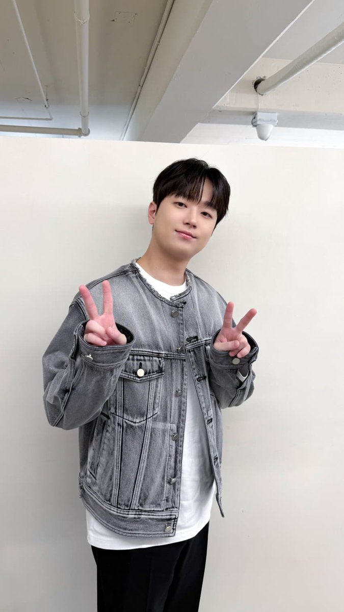 찬원이의 하루 tweet media