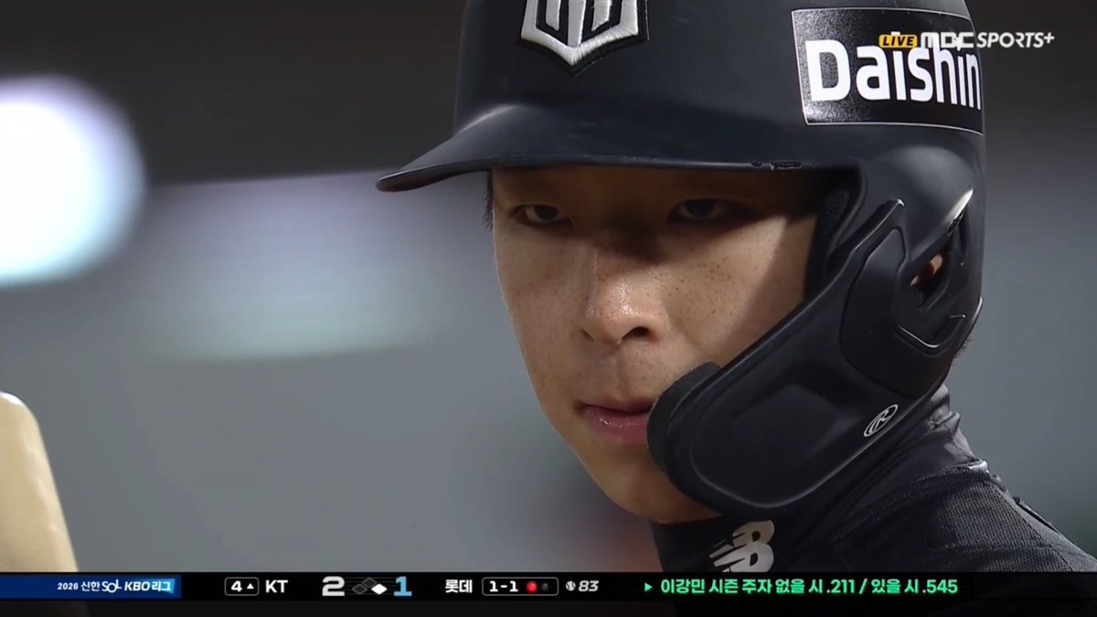 애플잉 tweet media