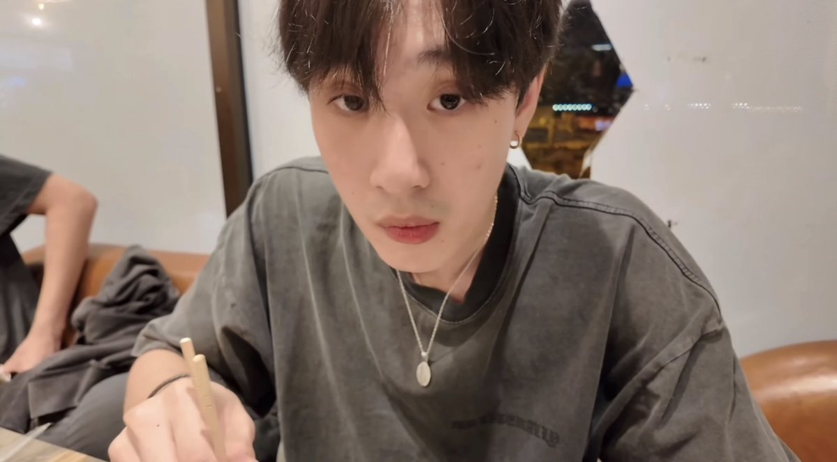 เจลิวุ้น ✿ tweet media