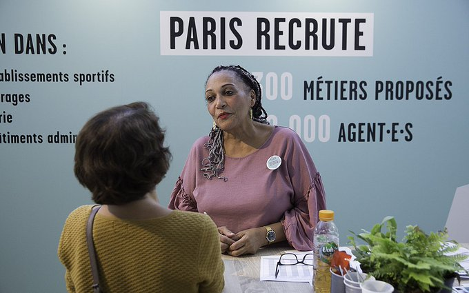 ConsejeriaFr's tweet photo. 🔔¿Buscas empleo en la capital ?
✨Consulta las últimas ofertas en la web oficial de la #VilledeParis con proyectos únicos:
📌 +5.000 empleos al año
📌 700 contratos de aprendizaje
📌 300 profesiones
👉https://t.co/zrUtwE3eZK
#Empleo
#OffresdEmploi https://t.co/G86OPIq9Bu