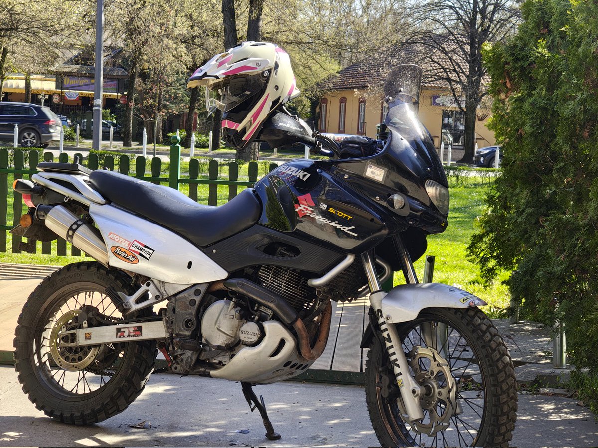 motorcycle_adv_traveler tweet media