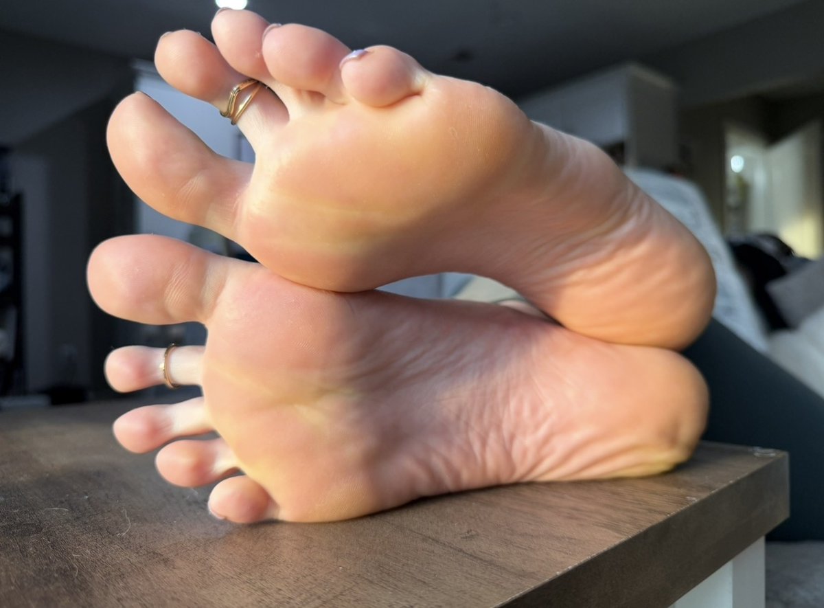 queengingerlee tweet media