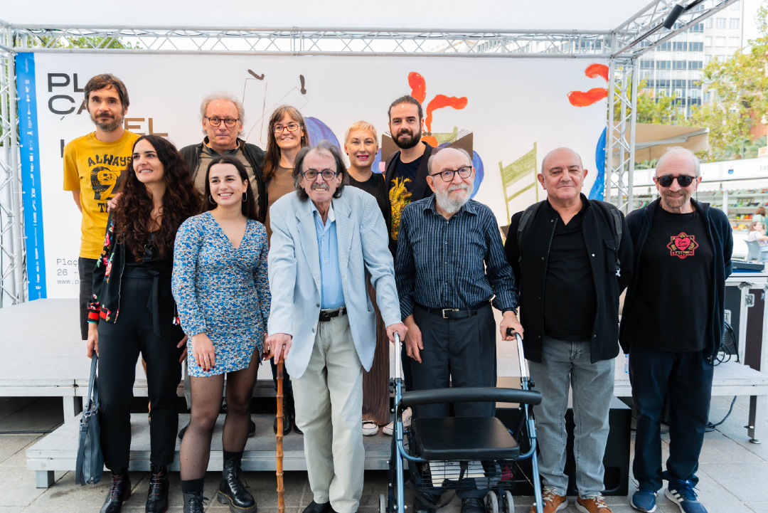 Plaça del Llibre tweet media
