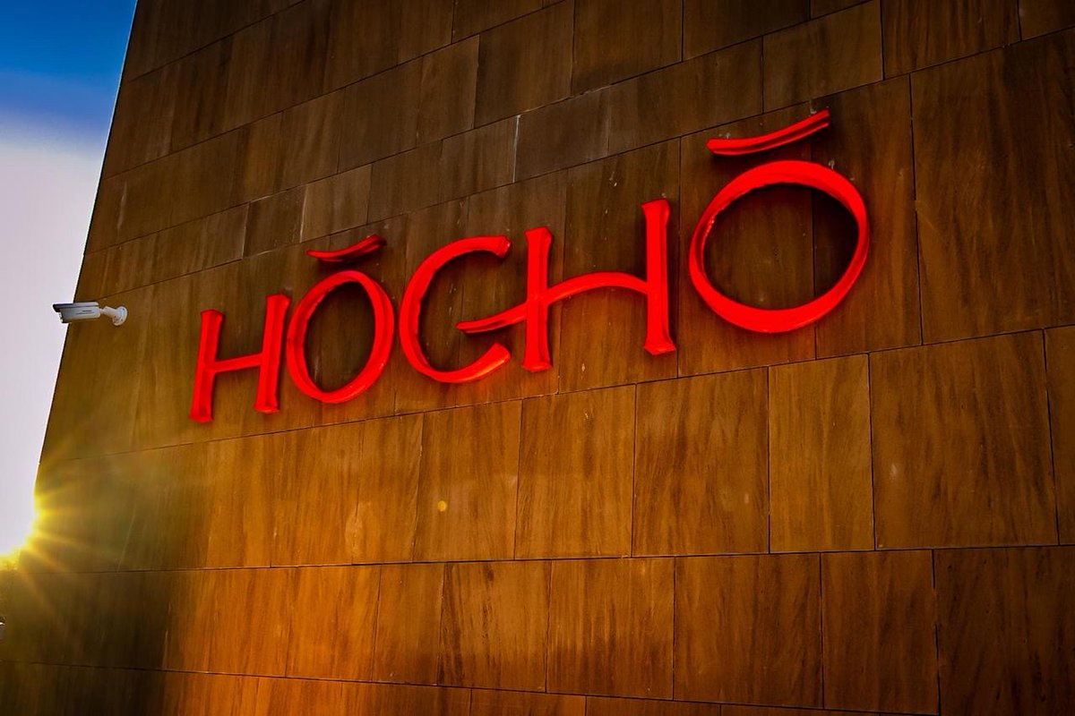 عـيشها tweet media