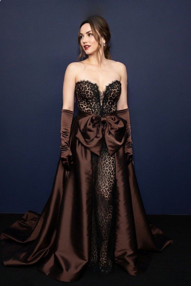 exceptional474's tweet photo. @itsmyfeelingss_ Stellar dress https://t.co/IotTZQIx9K