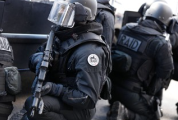 SIRÈNES tweet media