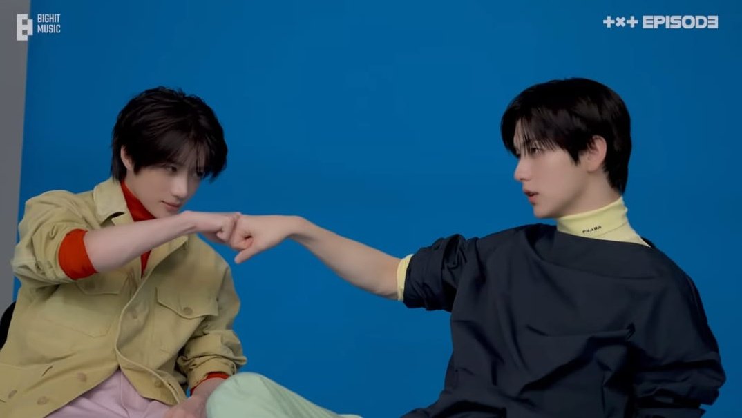 7th year: bunny ⚢ tweet media