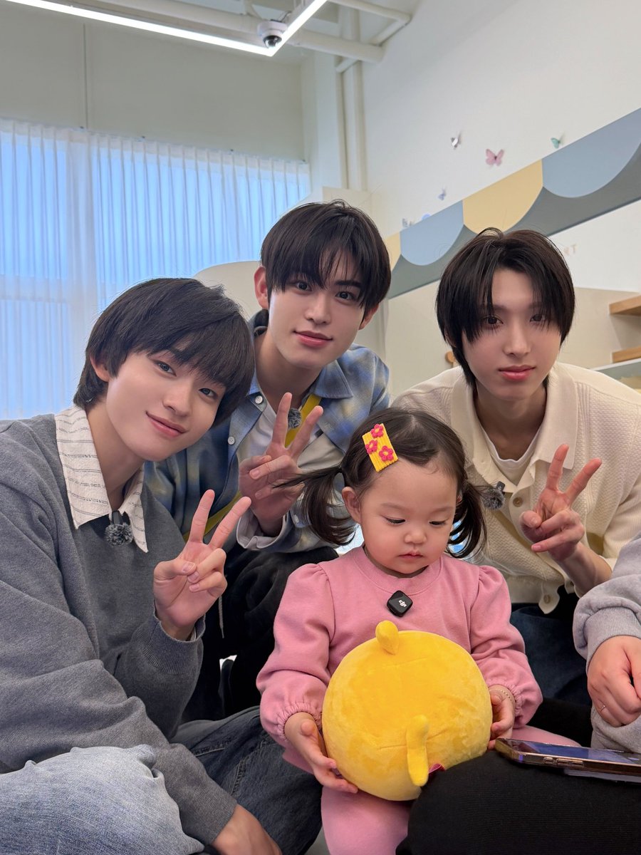 KickFlip tweet media