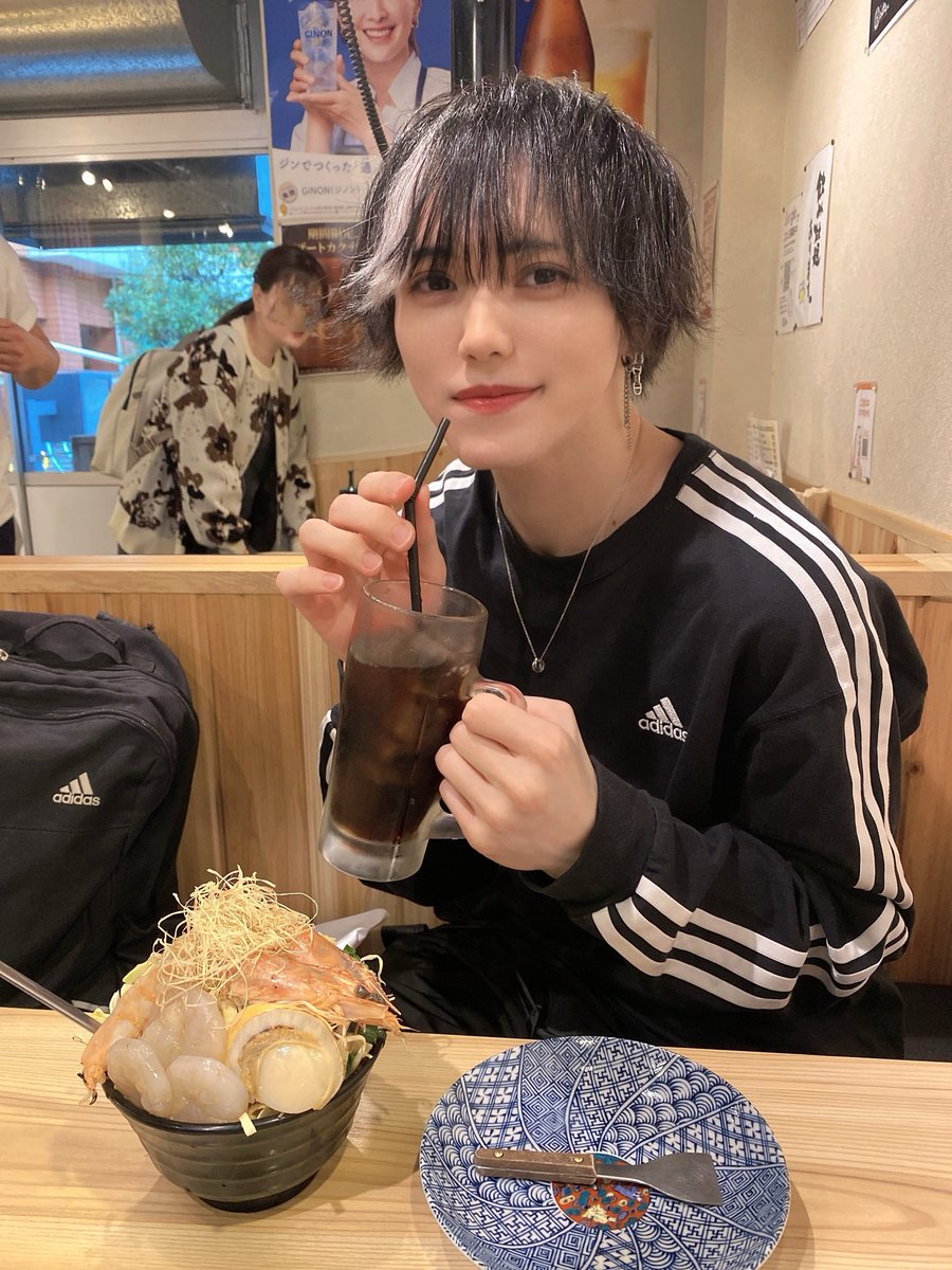 あすか tweet media