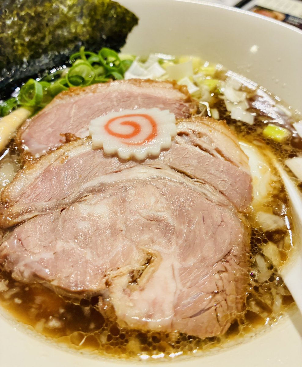 める tweet media
