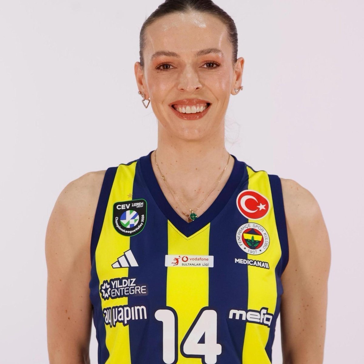 Ecem Cecem tweet media