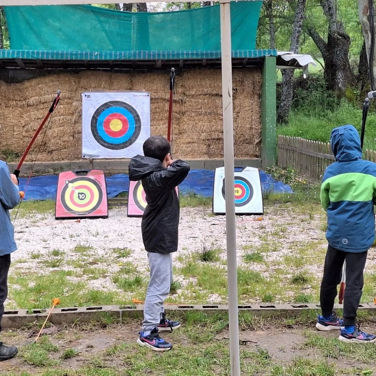 SierraNortecom's tweet image. Campamentos de verano, viajes de fin de curso... en Albergue Sierra Norte Manjirón😍 SierraNorte.com/alberguesierra…

Con 146 plazas de albergue, 126 plazas en cabañas de madera y 20.000 m2 de zona verde

#campamento #verano #madrid #sierrademadrid #SierraNorteMadrid #SierraNorteDeMadrid