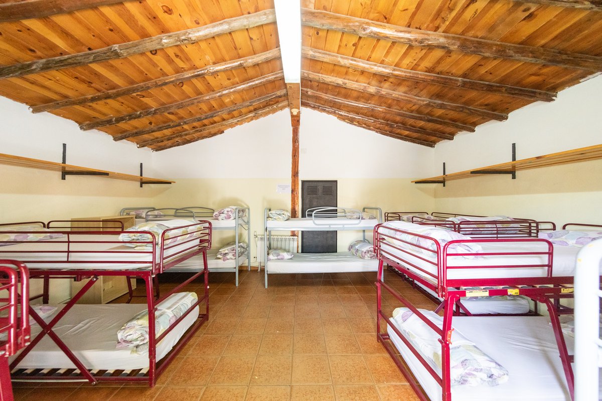 SierraNortecom's tweet image. Campamentos de verano, viajes de fin de curso... en Albergue Sierra Norte Manjirón😍 SierraNorte.com/alberguesierra…

Con 146 plazas de albergue, 126 plazas en cabañas de madera y 20.000 m2 de zona verde

#campamento #verano #madrid #sierrademadrid #SierraNorteMadrid #SierraNorteDeMadrid