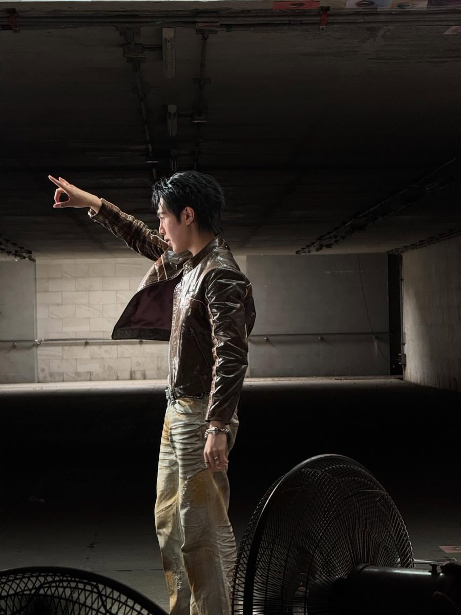 Tutor.vm_official tweet media