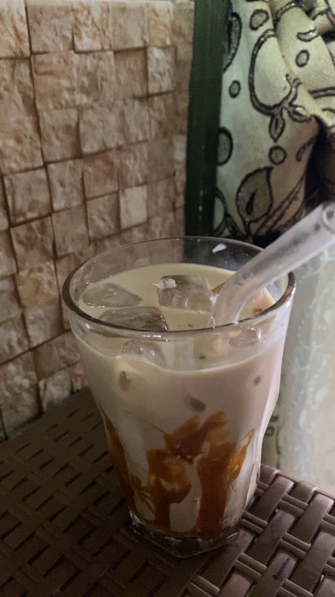 هـَنده tweet media