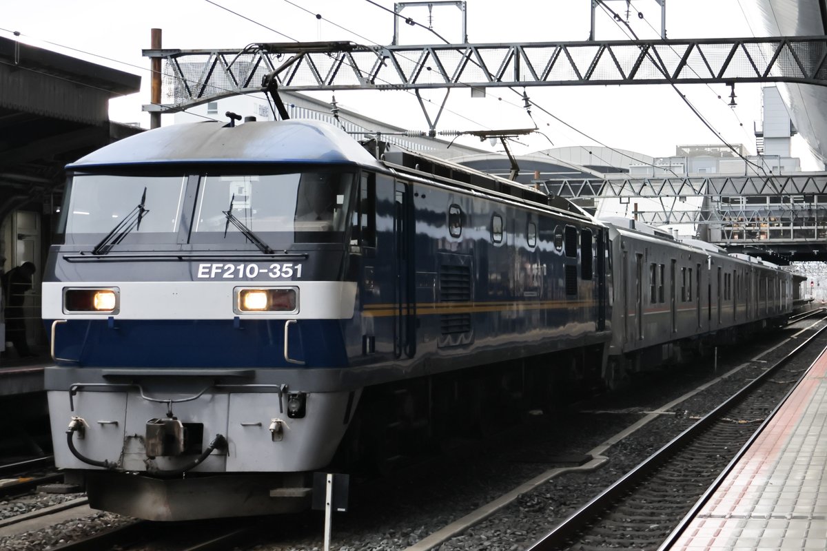 ef64_mudo's tweet photo. 4/7 JR東日本E723系5000番代川崎車両出場甲種輸送 9866レ EF210-351+E723系4B https://t.co/aT5tZnqmNk