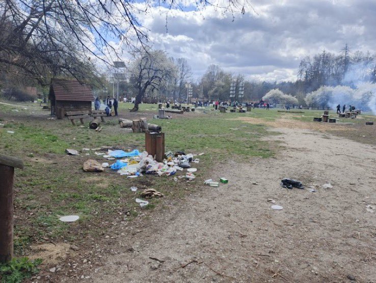 Wrong242 tweet media