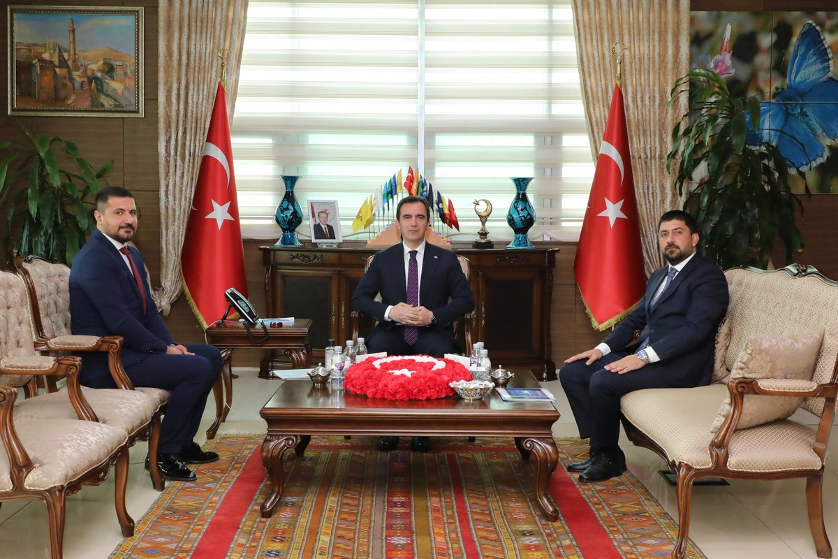 Bitlis Valiliği tweet media