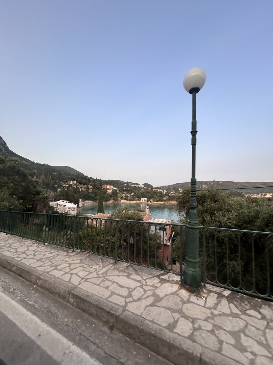 FS7 🌴 tweet media