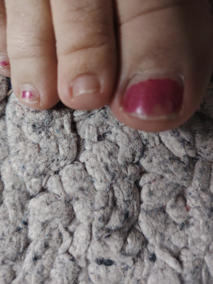 CoraGoddess69's tweet photo. These little piggies need some love from the pay-kind of piggies 😘🐽🐽🐽
Mama needs a pedicure, if you're  a nice little piggy and pay for it, I might first send a picture and then shame you for loving it. #magapaypigs 
#paypig #paypiggy https://t.co/ifYjV1JJT9