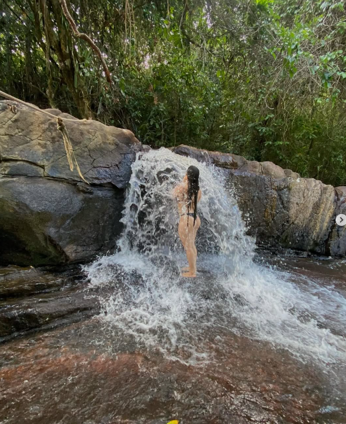 nutrianne22's tweet image. Nada se compara à energia das nossas águas e à força da nossa terra. Lavando a alma e renovando as energias para seguir lutando pelo que acredito. O Brasil é maravilhoso! 🇧🇷✨ #Patriota #Brasil #Natureza #bolsonarofree #flaviopresidente2026