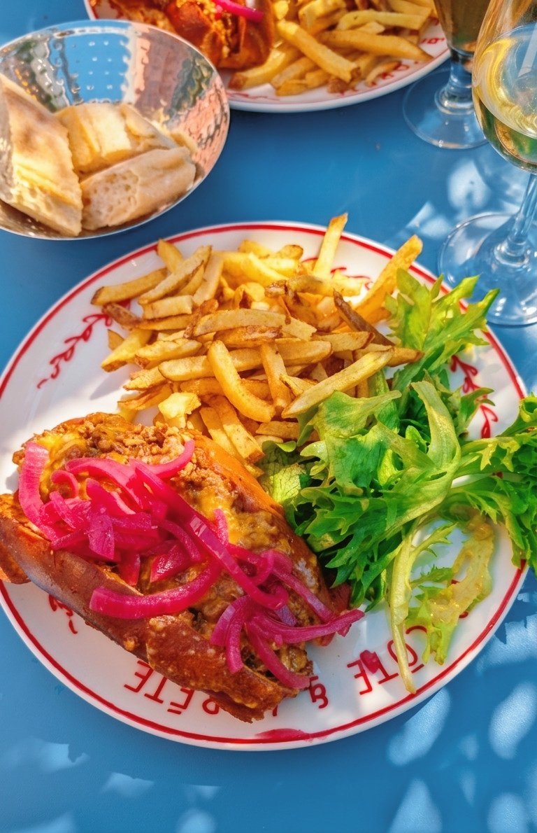 apocalypse_off's tweet photo. Pendant que vous mangez vos restes au bureau, je me fais plaisir. 🍷🍽️
La note arrive, et c’est vous qui allez la régler. Un tribut maintenant pour chaque bouchée que je prends.

🎁 Throne : https://t.co/KmHK0mI5tD
💳 Revolut : https://t.co/SIMNoaQRSW

#Findom #PayeMoi #Esclave https://t.co/s4XPcHJDg1