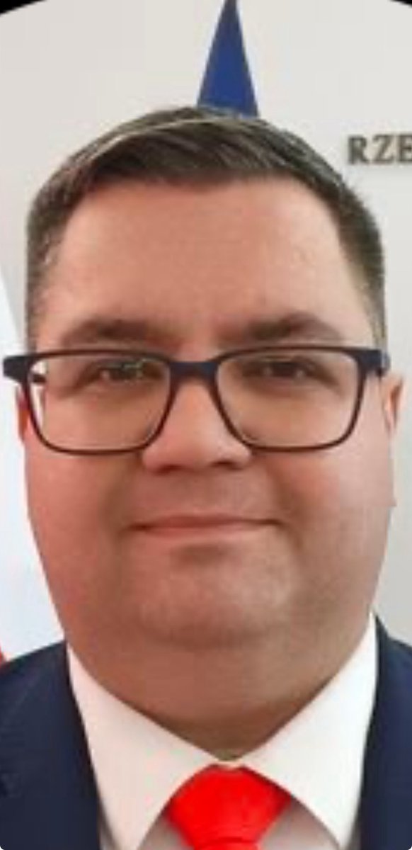 Wrong242 tweet media