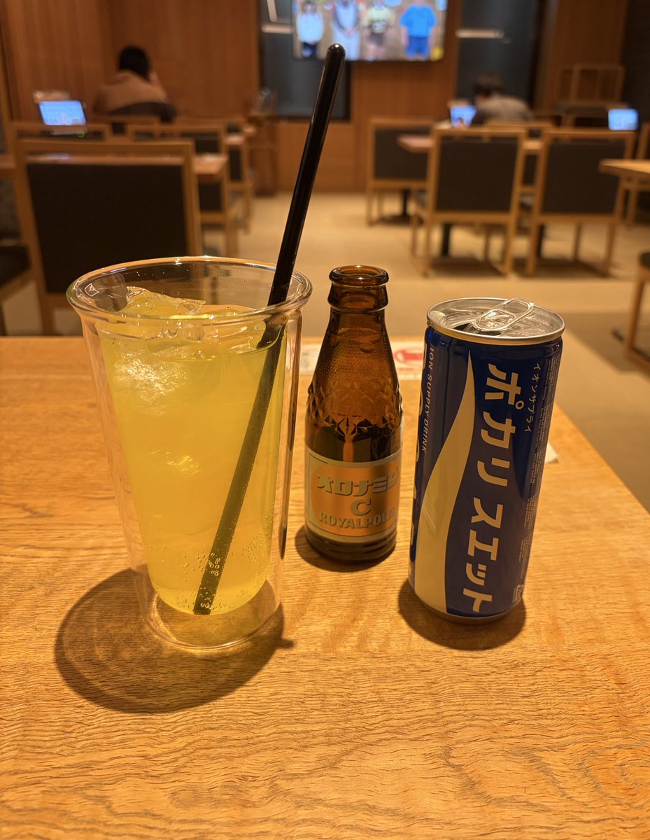 Mrsauner182's tweet photo. #かるまる 池袋でカプセル宿泊。

まずは軽く2セット。
しっかり仕上げてから食事処へ。

オロポと肉つけうどん。
この流れ、もうたまらん。

サウナ後の一杯と一食で
整いが一段階上がる。

#サウナ #サ活 #池袋サウナ #サ飯 #ととのう https://t.co/E26zjiNJKZ