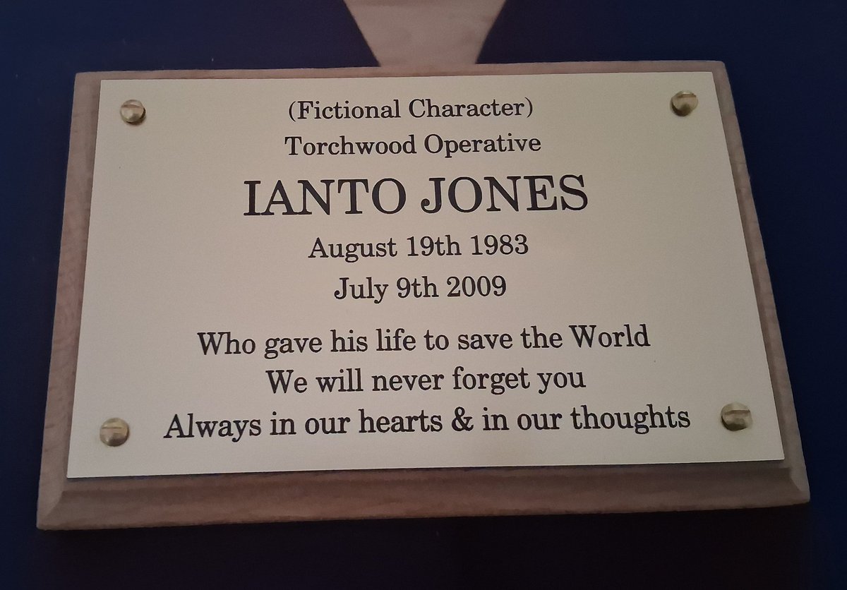 Ianto's Shrine 16 tweet media