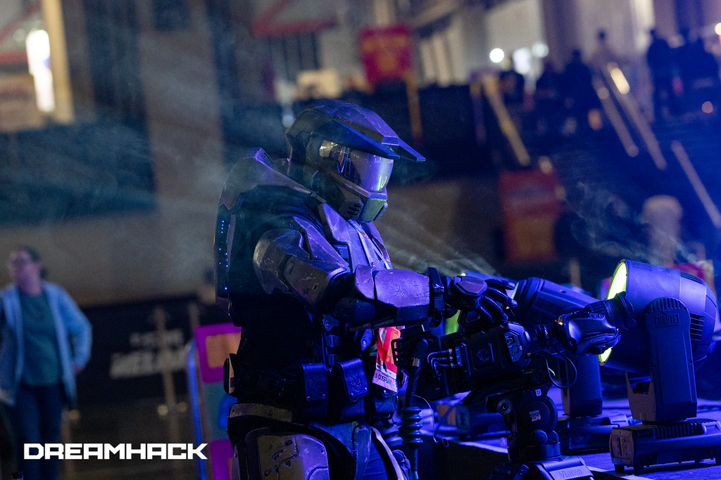 Two Penny Props: Dreamhack✨ tweet media