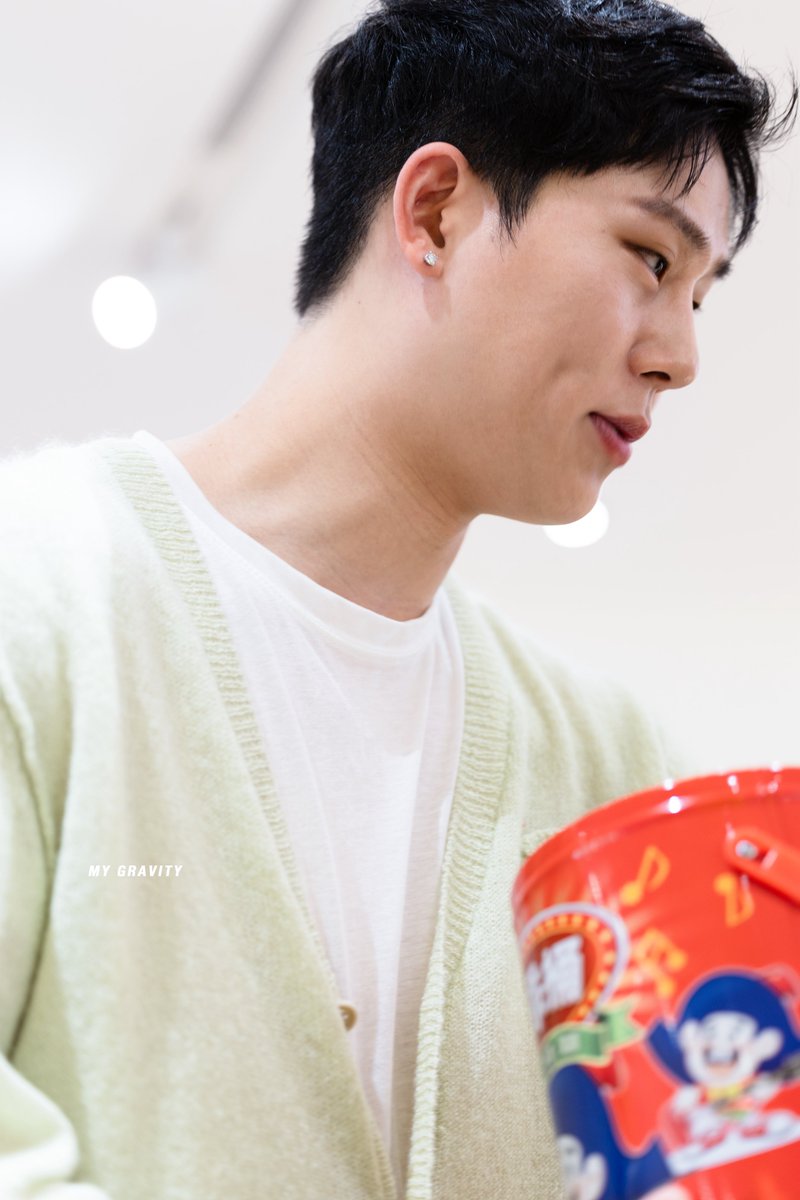 mygrvty's tweet photo. 260405 타이베이 팬싸 주헌

#몬스타엑스 #주헌 #MONSTAX #MONSTA_X https://t.co/2sxKZOdWLH