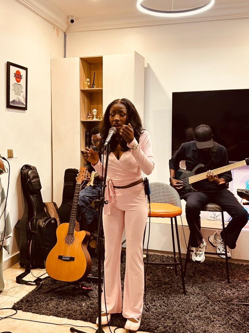 Indie Vibe House Party (<a href="/IndieVibeHParty/">Indie Vibe House Party</a>) sponsored  the first EikoSystem in Lagos, with <a href="/eikocansing/">Eikö✨</a> ,  <a href="/da_sweetthin/">dasweetthin #ENDSARS</a> , <a href="/PholaPreye/">Owatemi Folayemi</a>, <a href="/Caleboniel_/">elementofsuprise</a> , <a href="/kohseapearl/">kohsea</a>  &amp; others performing.