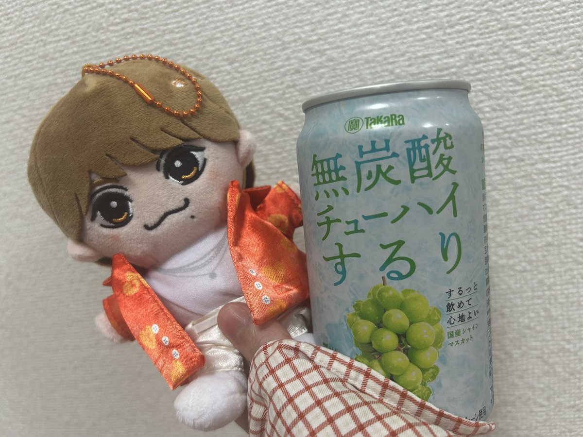 mogu_men's tweet photo. ちゃかちゃん出演記念に買ってきた❣️

開けた瞬間からシャインマスカットの甘くていい香りする🌟
しかも無炭酸だからピリピリしなくて甘さ楽し���て飲みやすくて良き🫶🏻💕

 #タカラ無炭酸チューハイするり https://t.co/5wbO4DXVm8
