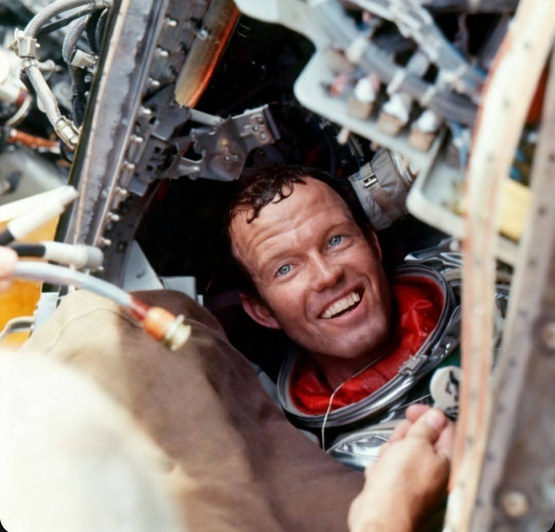 Black Hole tweet media